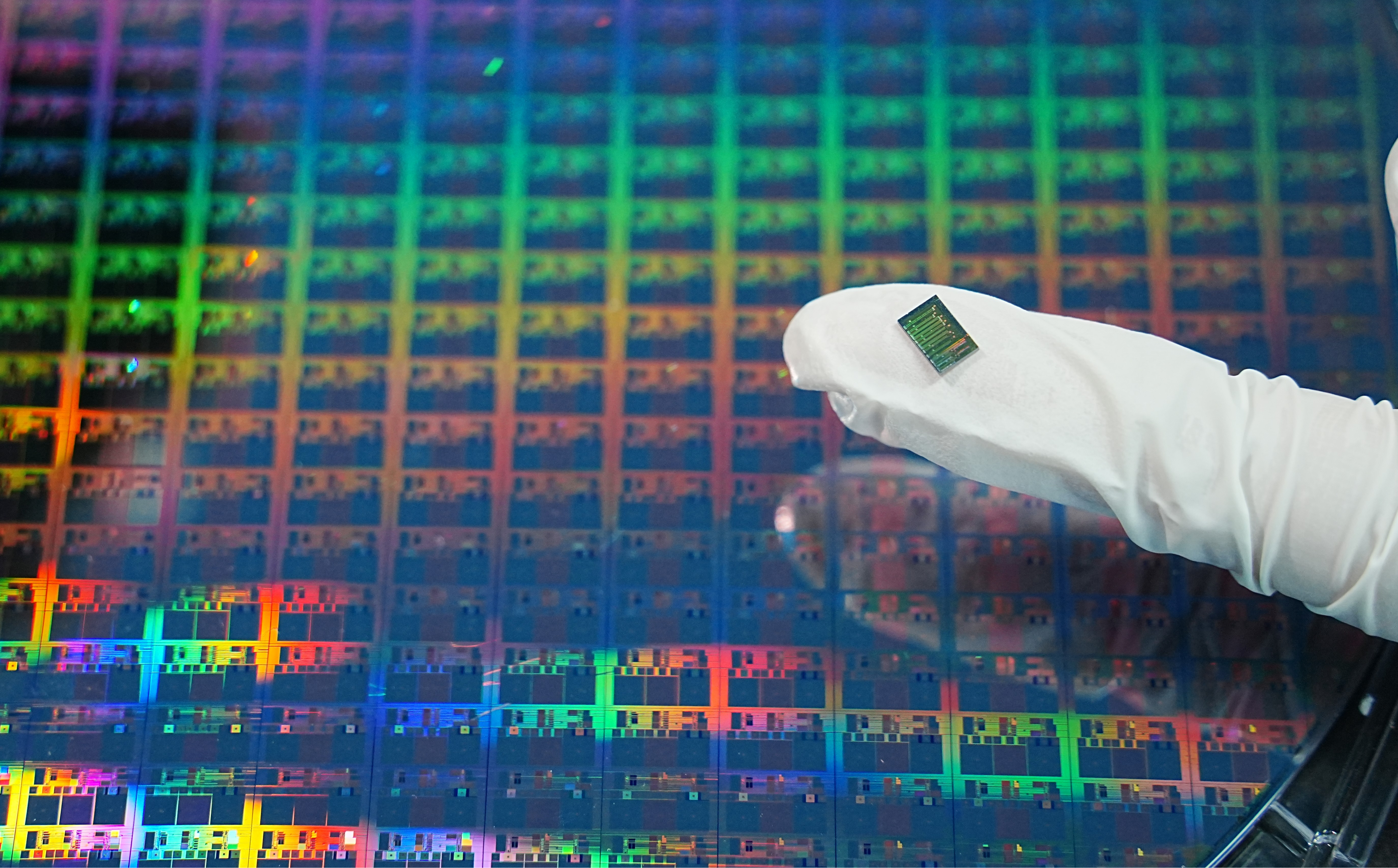 [Silicon photonics integration]